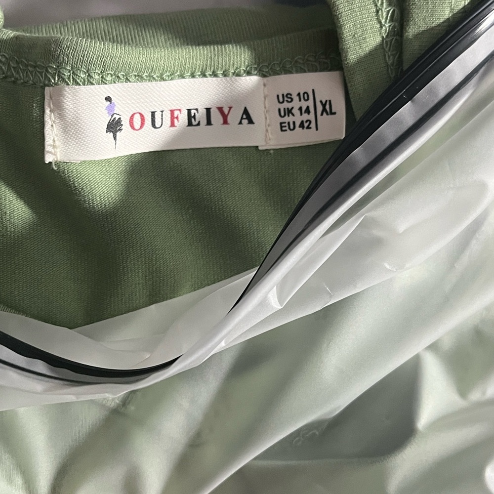 Women's Green Relaxed Fit Jumpsuit - Size 10 - Picture 3 of 11